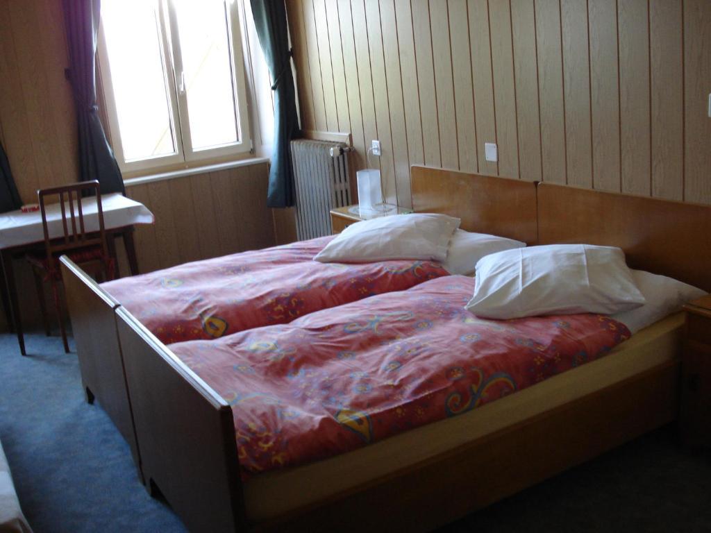 Les Tilleuls Hotell Gorgier Rum bild